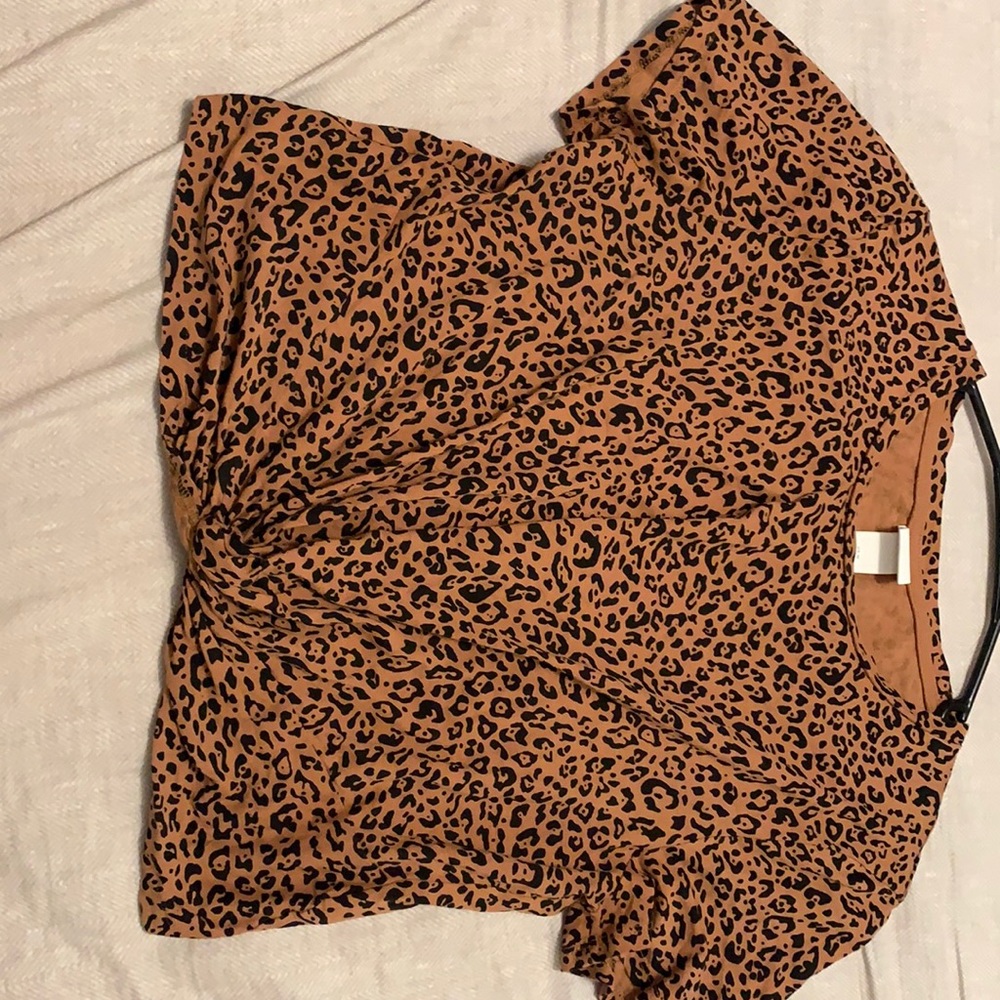 Leopard crop top
